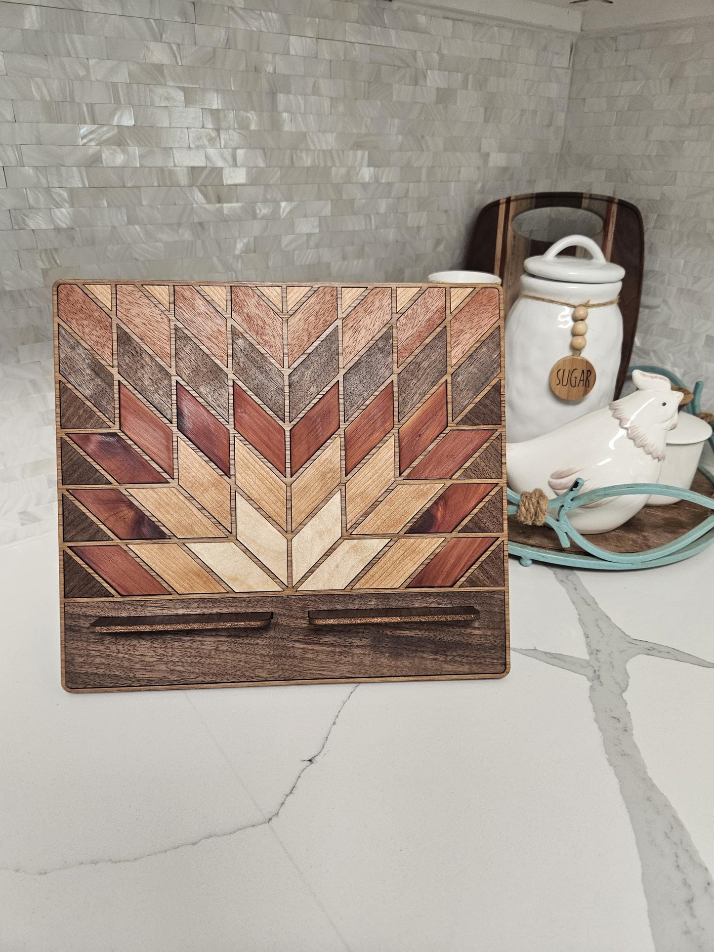Wood Traditional Sunburst Style Quilt Tablet or Cookbook Stand